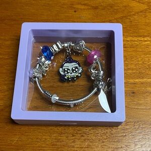 K-Pop Charm Bracelet with Blue and Pink Beads. New